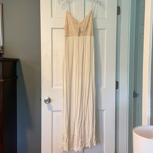 EUC VENUS maxi dress. Smoke free home.